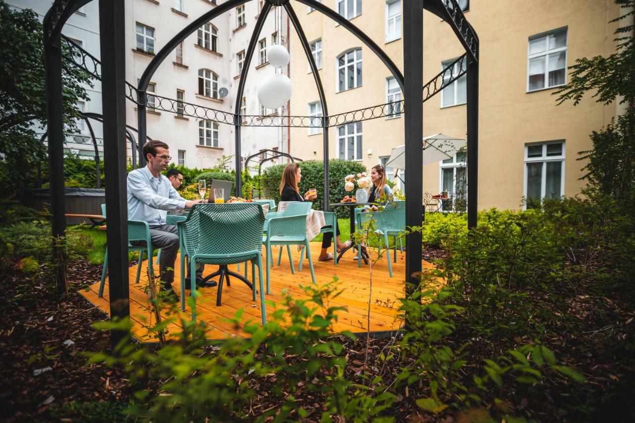 Garden Suites Residence By Tkc Прага Экстерьер фото